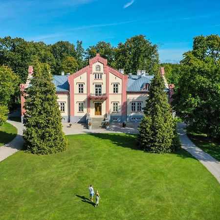 Paedaste Manor Exteriér fotografie