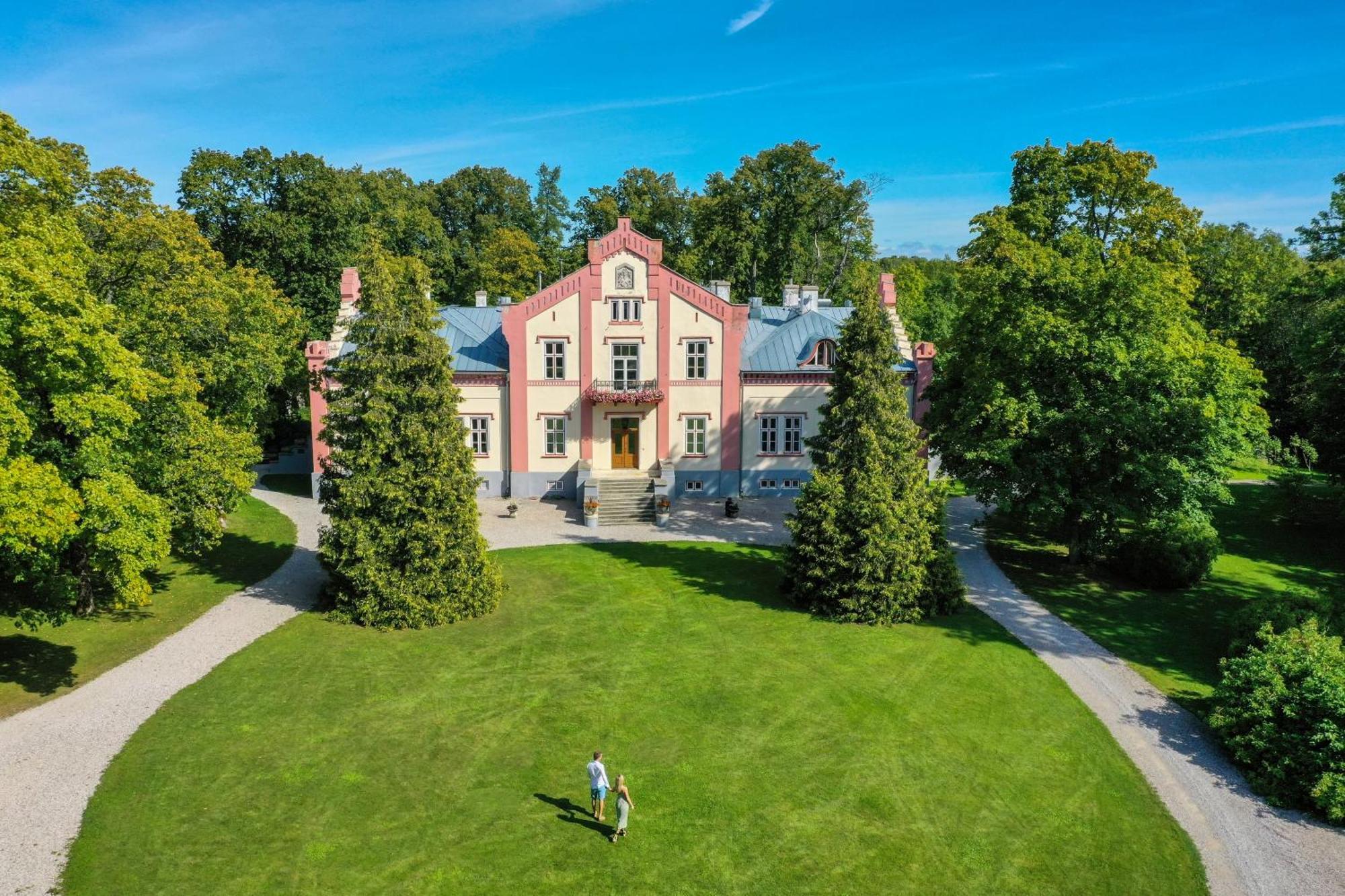 Paedaste Manor Exteriér fotografie