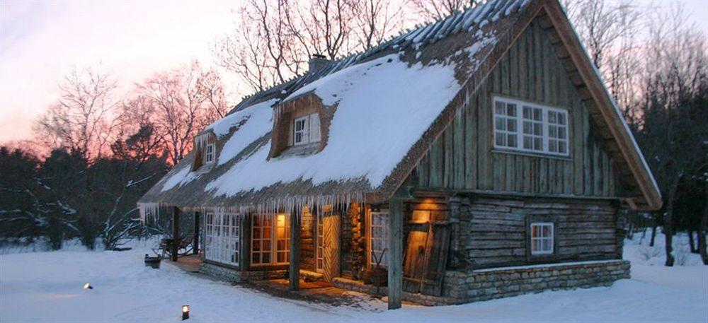 Paedaste Manor Exteriér fotografie