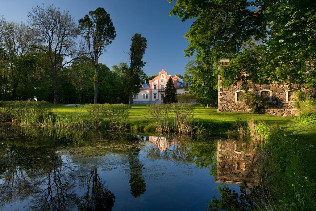 Paedaste Manor Exteriér fotografie