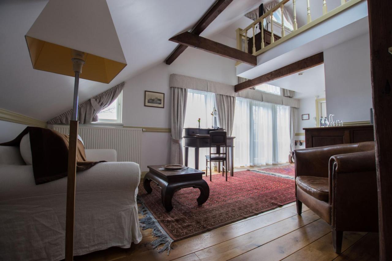 Paedaste Manor Exteriér fotografie